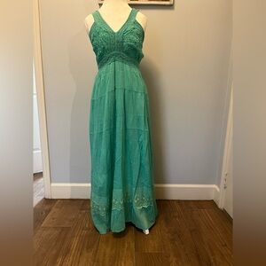 Long Blue S.R. Fashion Dress
Size: Large